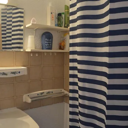 Studio Cabine 4 Pers, Proche Port Et Commerces, Cap D'agde - Fr-1-249-325 Апартаменты Агд